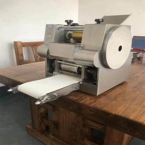 面皮制品饺子动皮机 新型自全馄饨子机821器 仿手工擀皮机