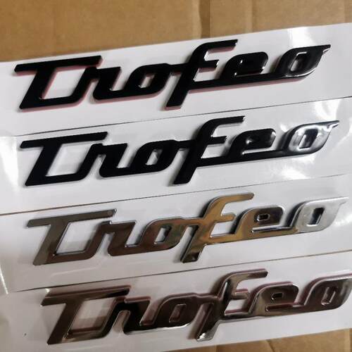 适用玛莎拉蒂莱万特trofeo车标升级trofeo叶子板侧标标志叶子板标