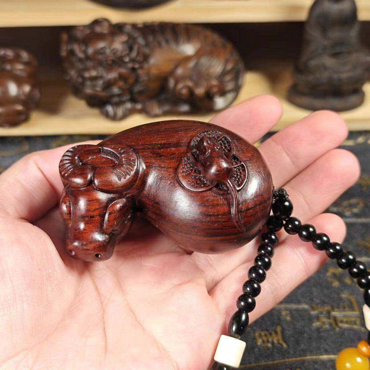 7厘米小叶紫檀木雕实心牛转乾坤摆件随身盘玩文玩把件家居装饰,家居饰品,根雕,淘宝优惠券,粉丝福利购,淘宝优惠卷