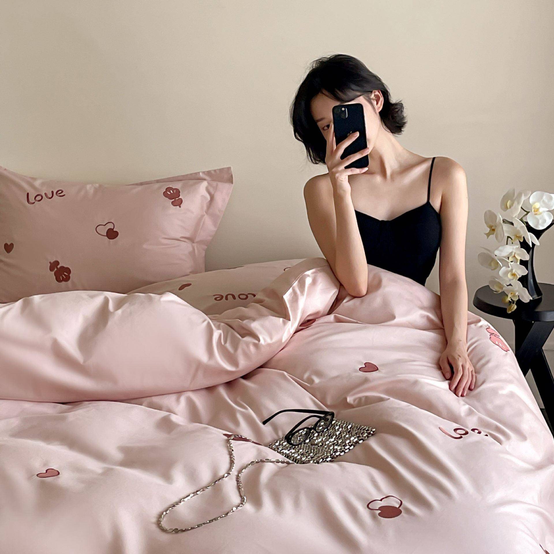 2024秋冬新款100支长绒棉纯棉贡缎刺绣四件套轻奢高级床上用品