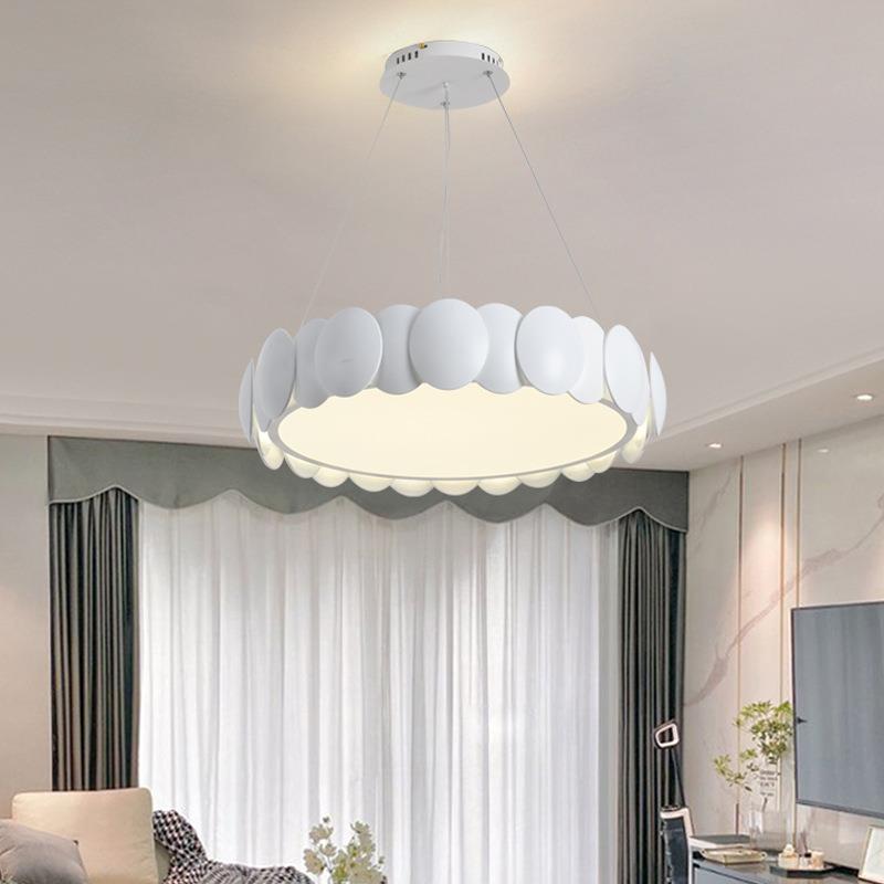 新款北欧后现代创意吊灯简约圆形餐厅客厅灯儿童房卧室设计师灯具