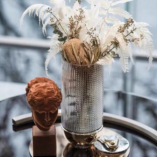 现代轻奢样板间客厅茶几软装饰品组合搭配摆件卧室书房玻璃花器