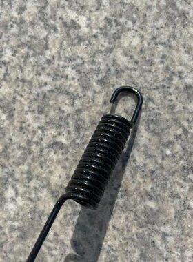 潍柴雷沃收割机原厂配件,RG60RG70空调皮带张紧弹簧