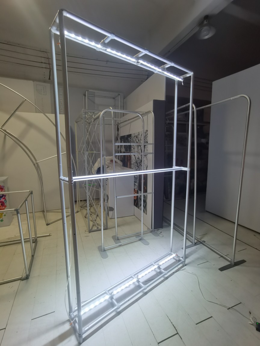 展位展示柜设计展台布置货架搭建便携式展架背景灯箱拉网快幕