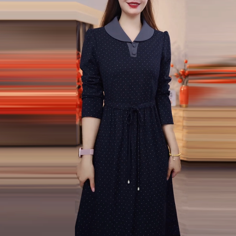 小翻领波点连衣裙女秋装2026年新款收腰系带轻熟风妈妈装a字裙子