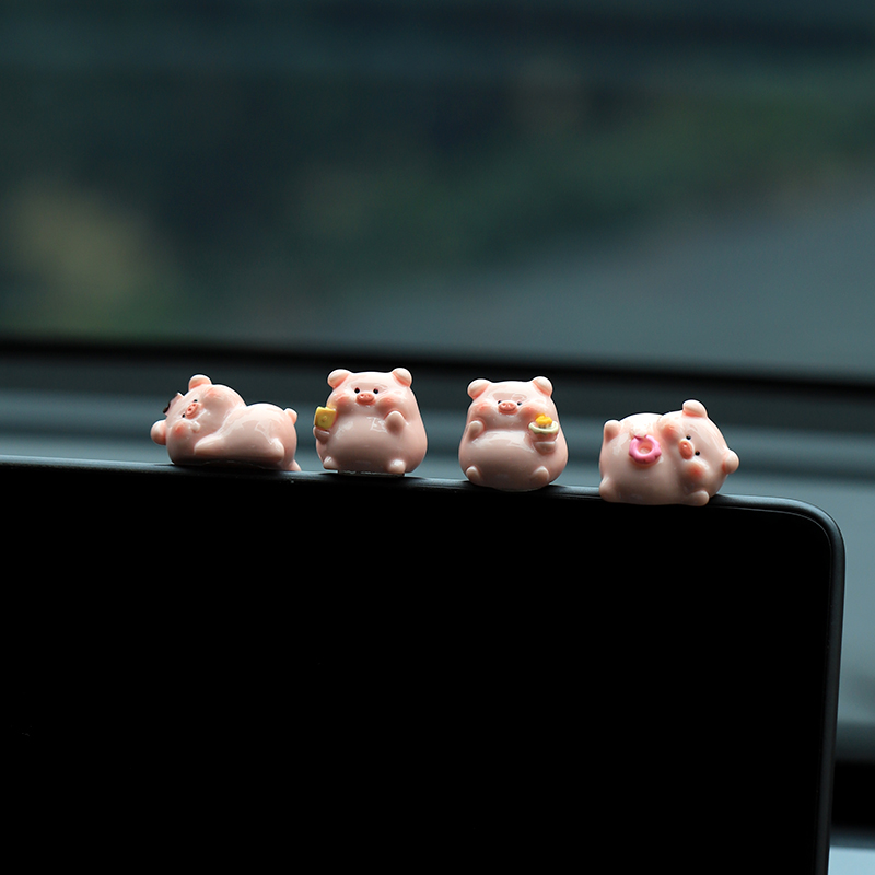 车载可爱猪猪车内饰品汽车摆件2024新款中控O台屏幕装饰卡通男女