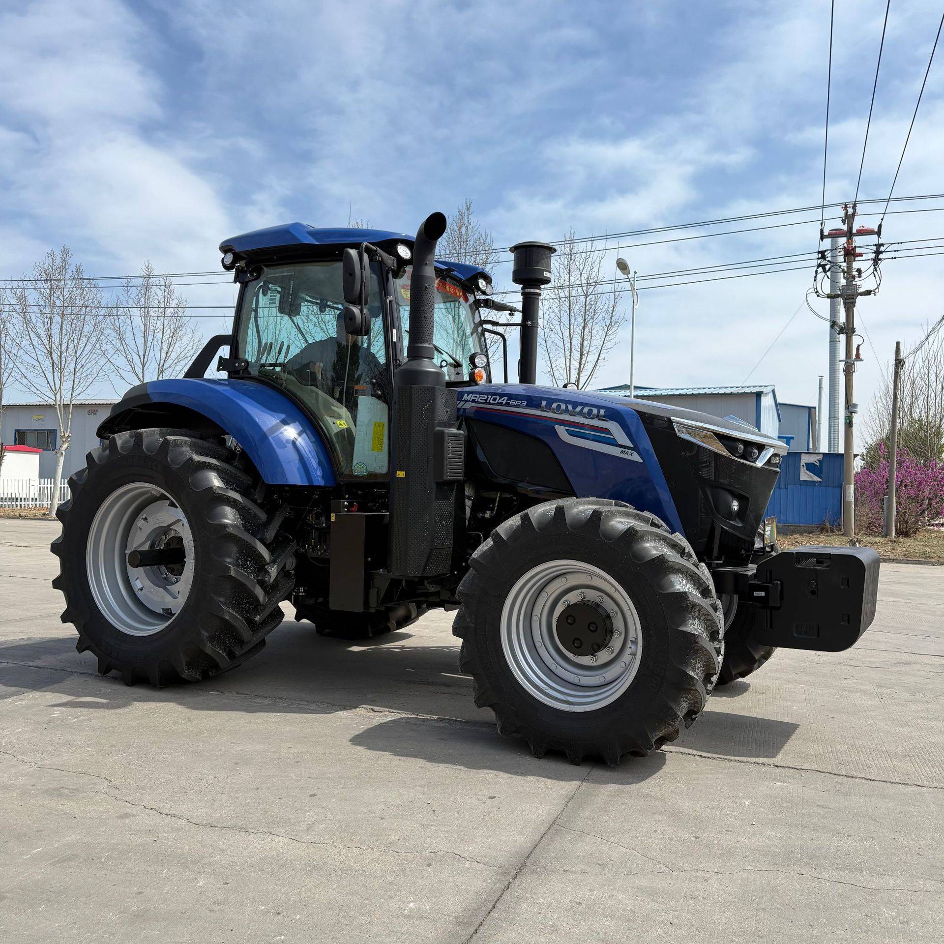 第四代雷沃2104大马力拖拉机 潍柴WP7发动机 动力换向动力换挡