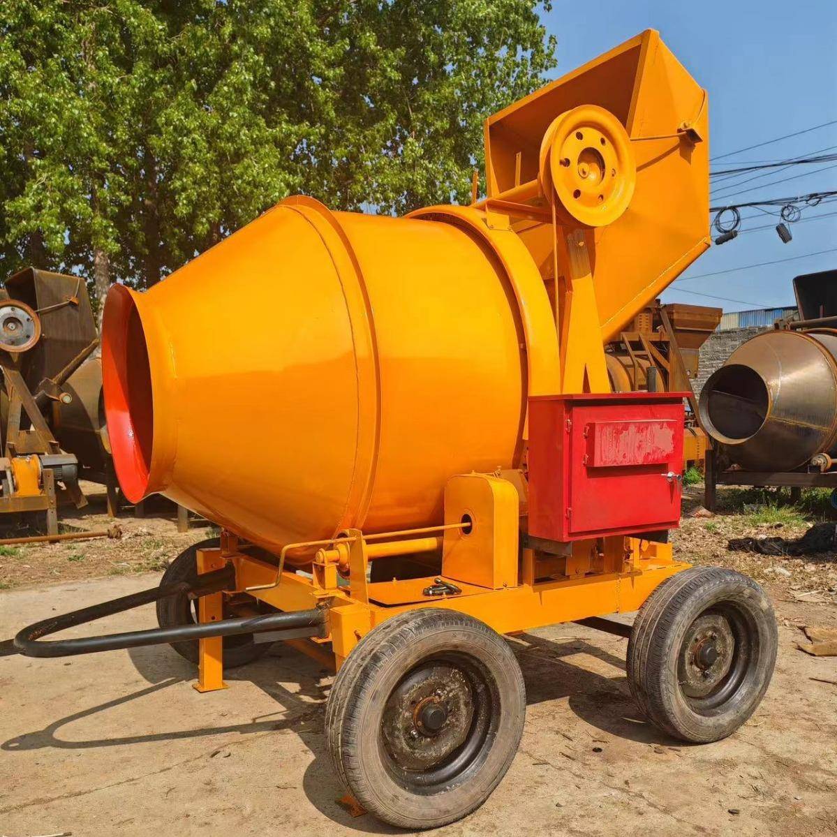 直供四轮滚筒式搅拌机JZC350型拌料机卧式轮胎移动搅拌机