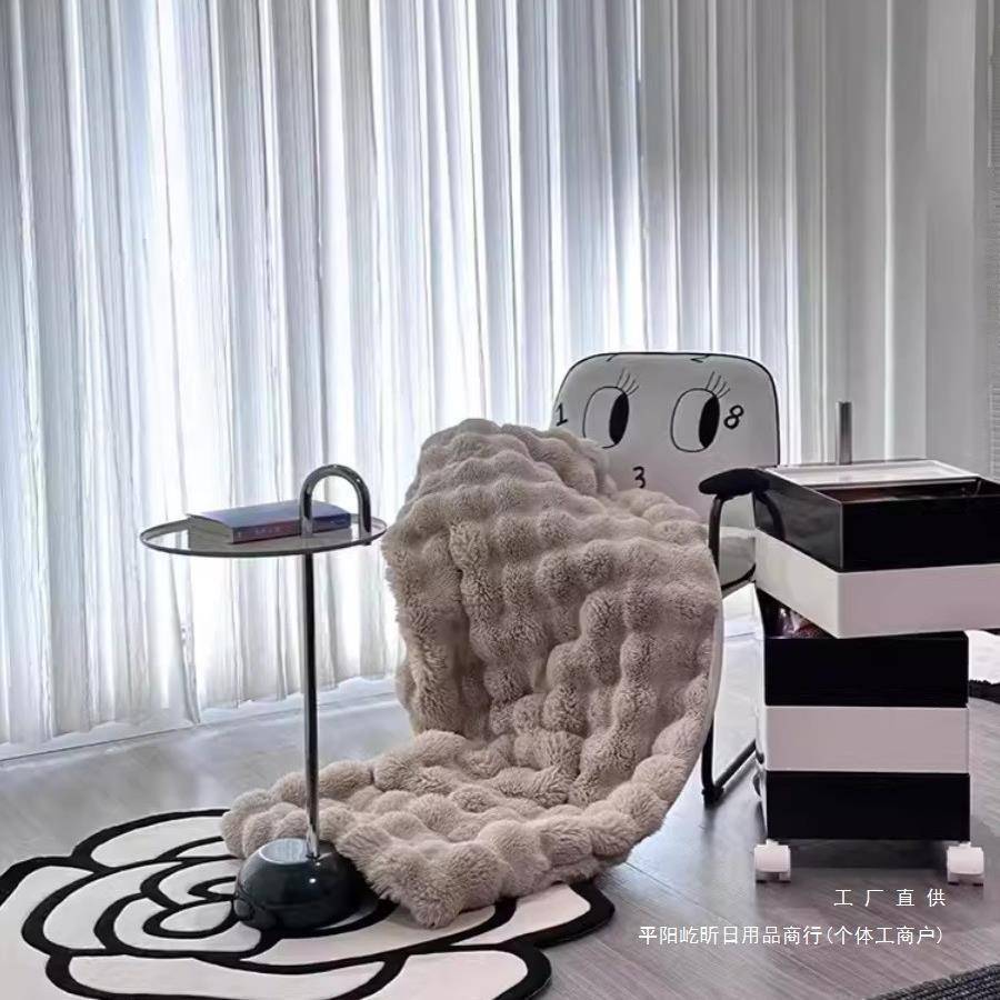 山茶花圆形地毯感客厅卧室化妆凳椅子地垫不规则异形奶油风通用垫