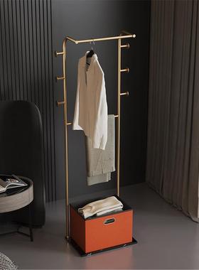 网衣帽架带收纳落地物架简约现代意轻LNI奢红卧室客厅挂衣服创架