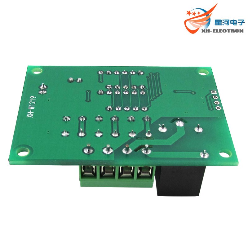 XH-W1219 数字温控器直流DC12V低压温控板双排显示温度控制开关