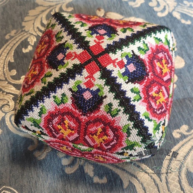 新疆舞蹈演出帽子带辫子玫瑰花帽子四角帽维吾P尔族女士女童小花