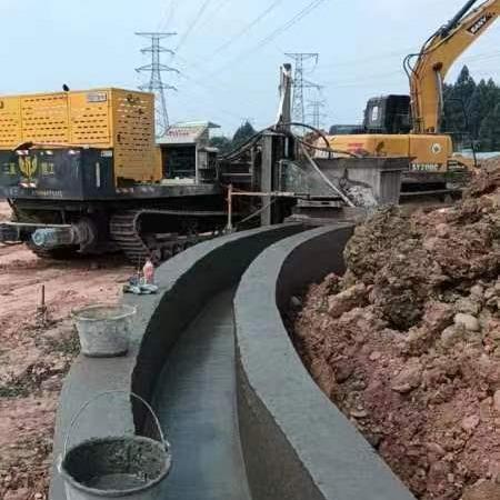 水沟滑模机 无线遥控路肩石滑膜成型机免费技术调试路沿石滑模机