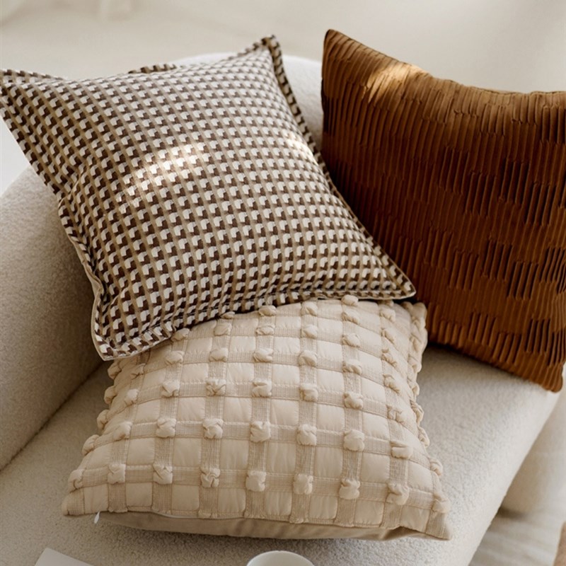 现代简约法式高级感m咖色侘寂风抱枕套靠枕客厅沙发靠垫民宿样板