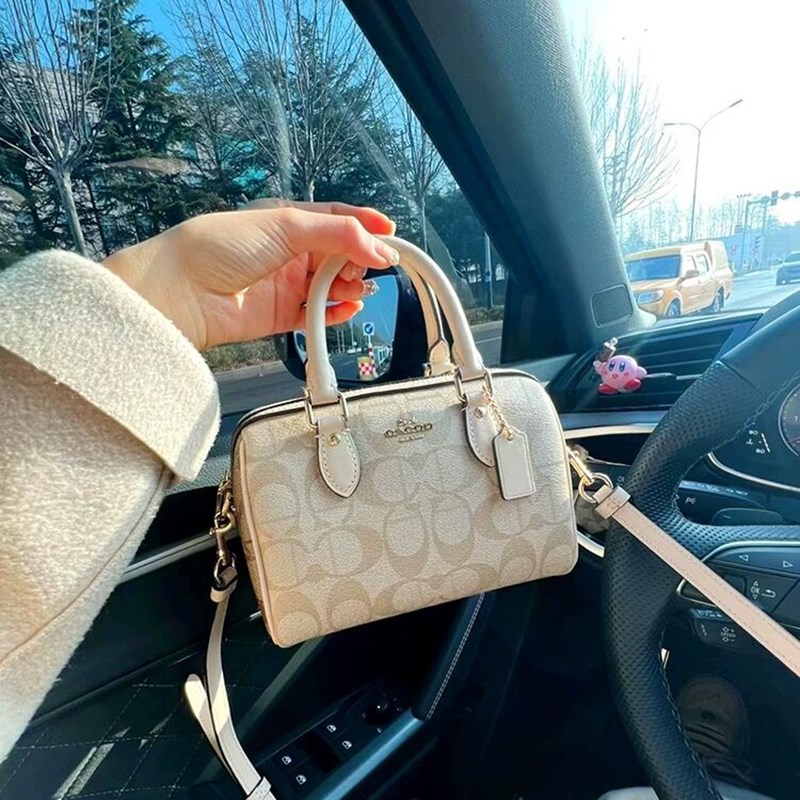 【一折专区】正 品 大q 促 专场撤柜鞋靴包装 真皮老花斜跨枕头包