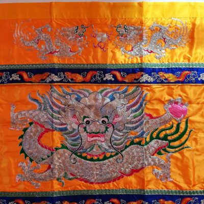 绣品刺绣工艺品古体鳞供桌布高档绣大龙头台围三尺六黄色佛台桌围