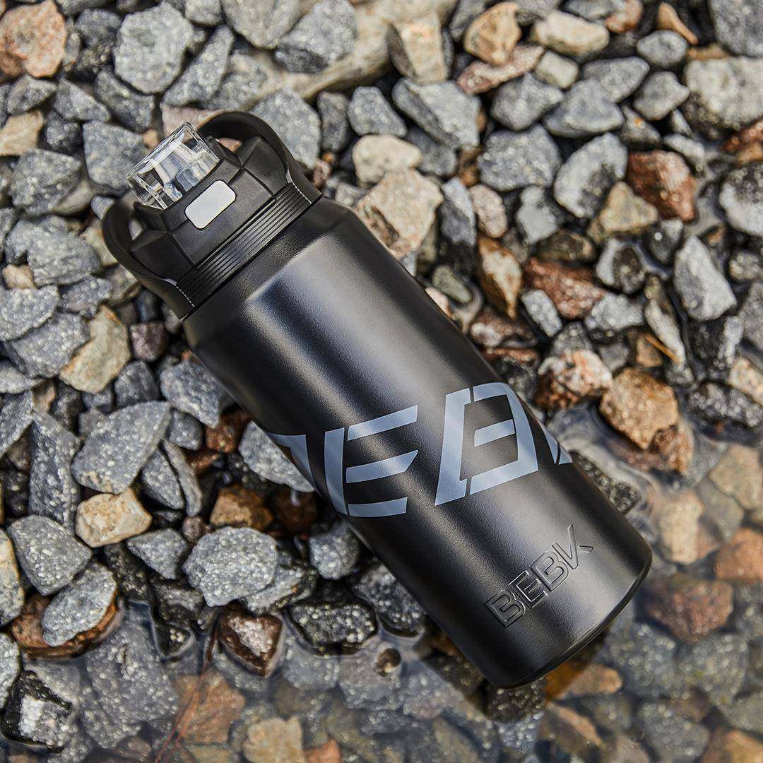 北氪bebk时尚男女生创意简约便携式提手带吸管高颜值保温杯