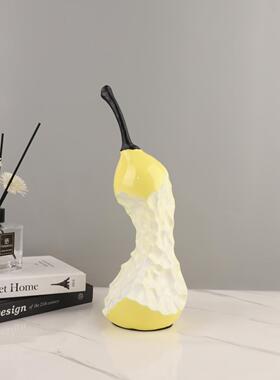 现代简约仿真树脂绿色美人梨子桌面摆件客厅卧室电视柜家居装饰品