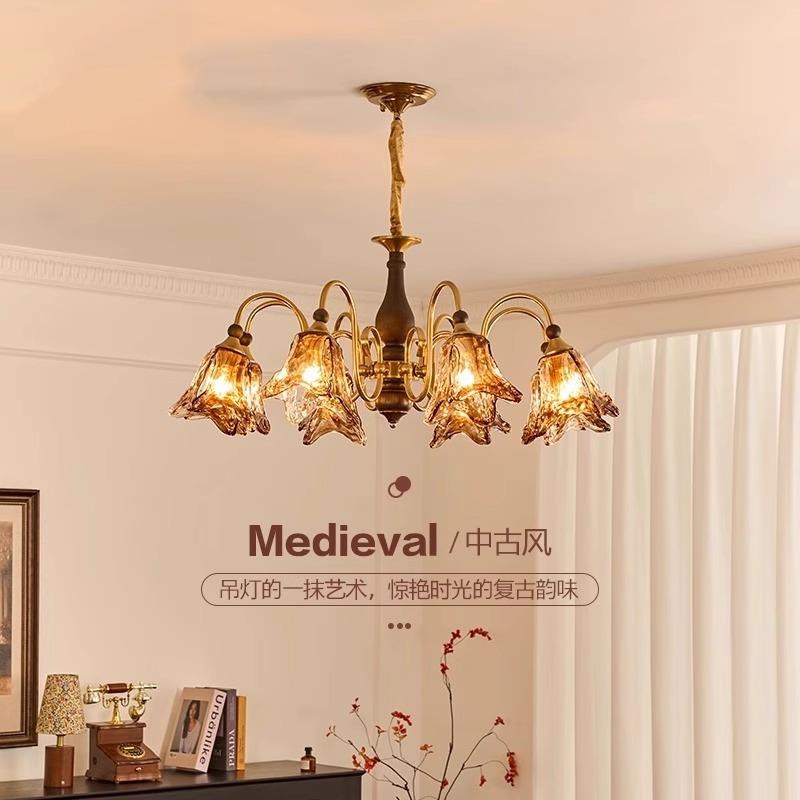 中山灯具中古客厅吊灯美拉德琥珀光2025新款复古实木餐厅玻璃灯