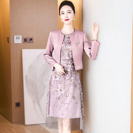 2026新品款婚宴礼服圆领喜婆婆大码连衣裙妈妈套装刺绣修身显瘦型