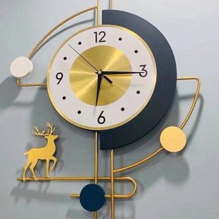 轻奢网红麋鹿钟表 北欧创意摇摆挂钟 现代简约静音客厅装饰石英钟