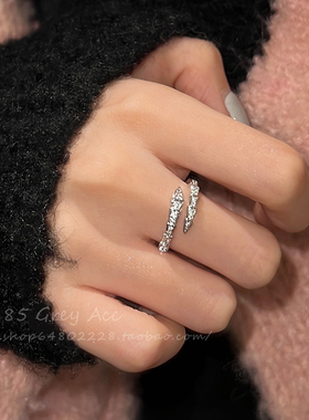 微镶锆石精致蛇形戒指女轻奢高级感开口可调N指环超闪高级感食指