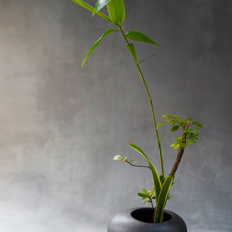 陶瓷水养道花草插花器鹅卵石中式剑山插花器复古皿禅意仿日式花盆