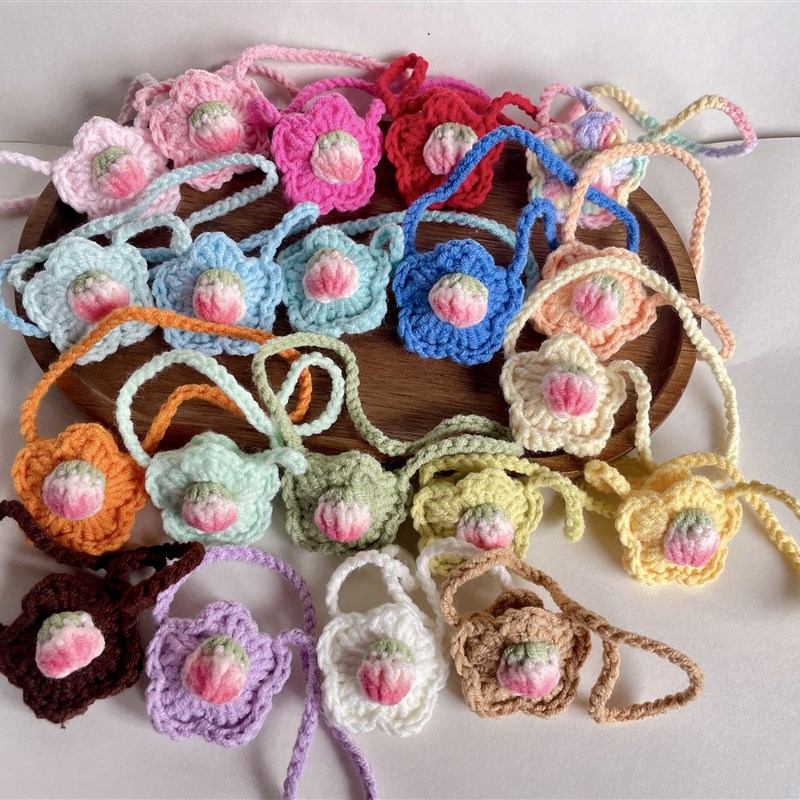 成品手工钩织毛线星星草莓棉花娃娃labuHbu斜挎港迪BJD娃包玩偶包