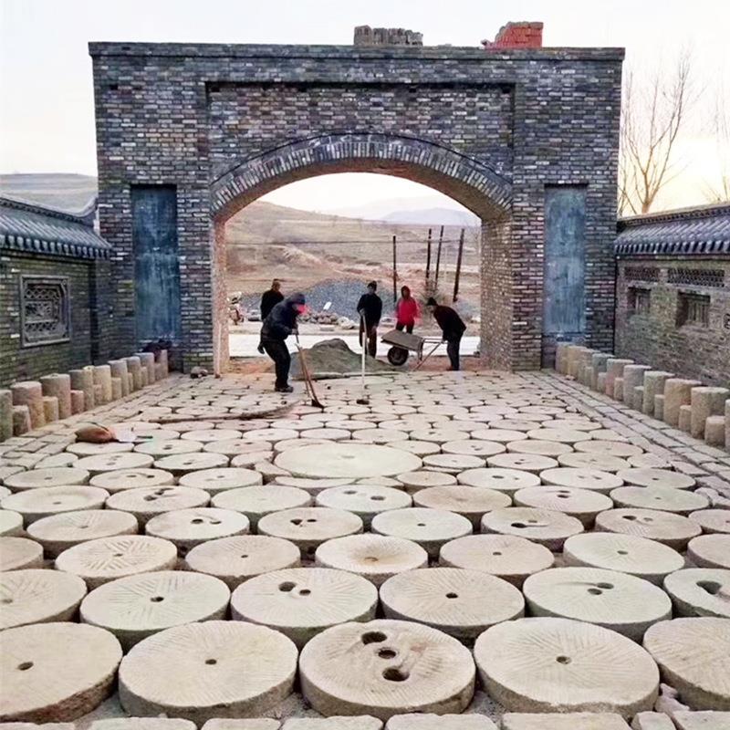 供应老磨盘石雕老石板铺路石材 庭院老石槽摆件老石器石磨老磨盘