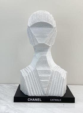 现代简约刻纹半身人物抽象雕塑摆件创意家居样板房客厅软装饰品