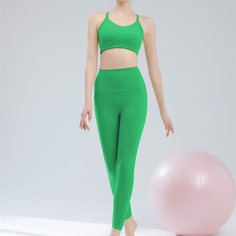 瑜伽服运动背心套装女防震带胸垫健身文胸内衣高强度瑜伽紧身裤秋