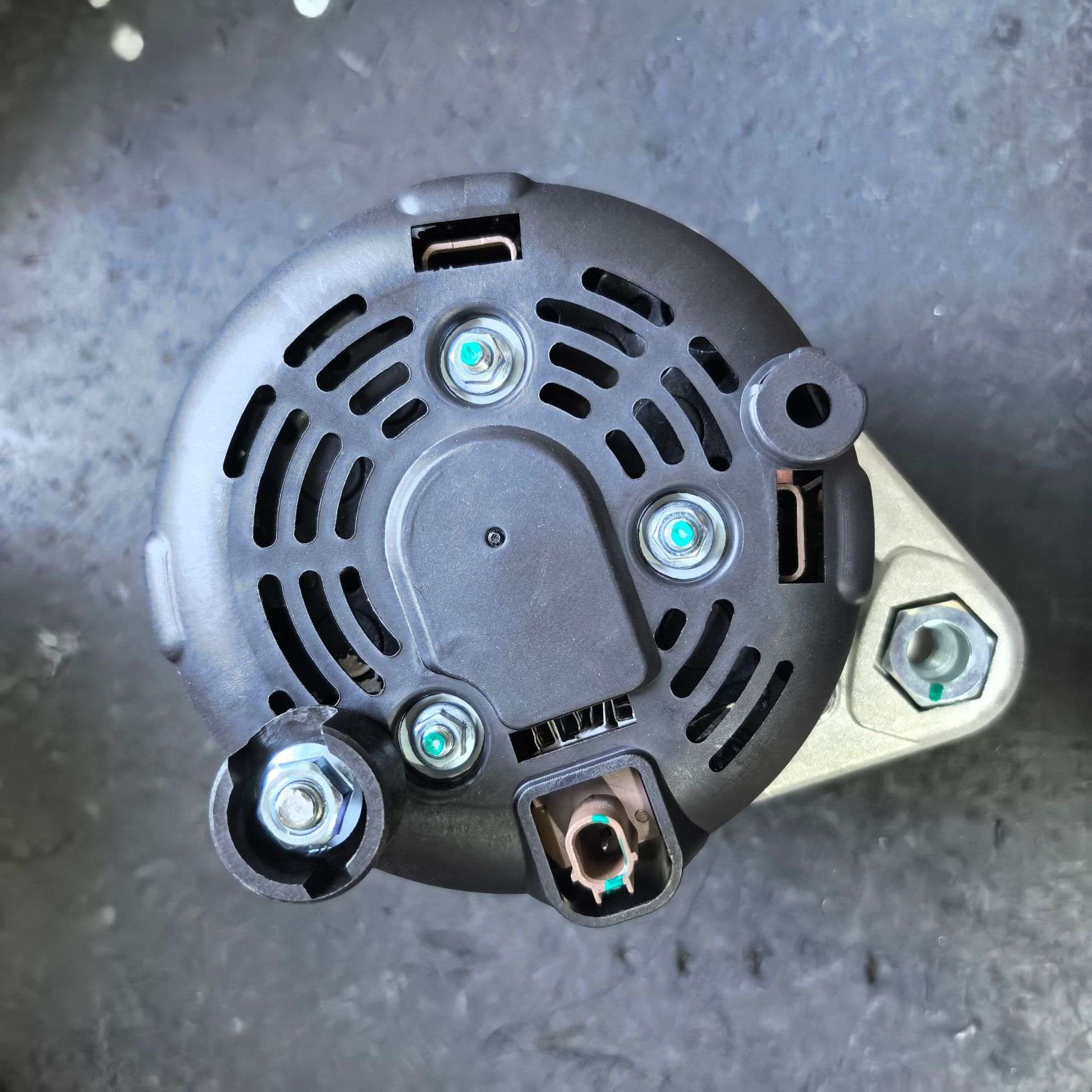 2016-2017 思域1.5L,12V135A 7槽解耦合器顺时针更换 3110059B003