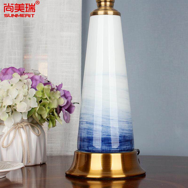 新款简约台灯卧室床头灯装饰陶瓷蓝色水墨画风中式复古灯渐变