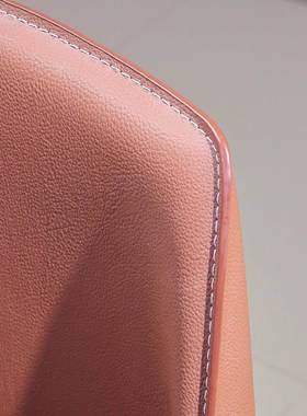 设计师款马鞍椅式极简35914意餐椅家用靠子背凳高餐厅酒店皮艺椅