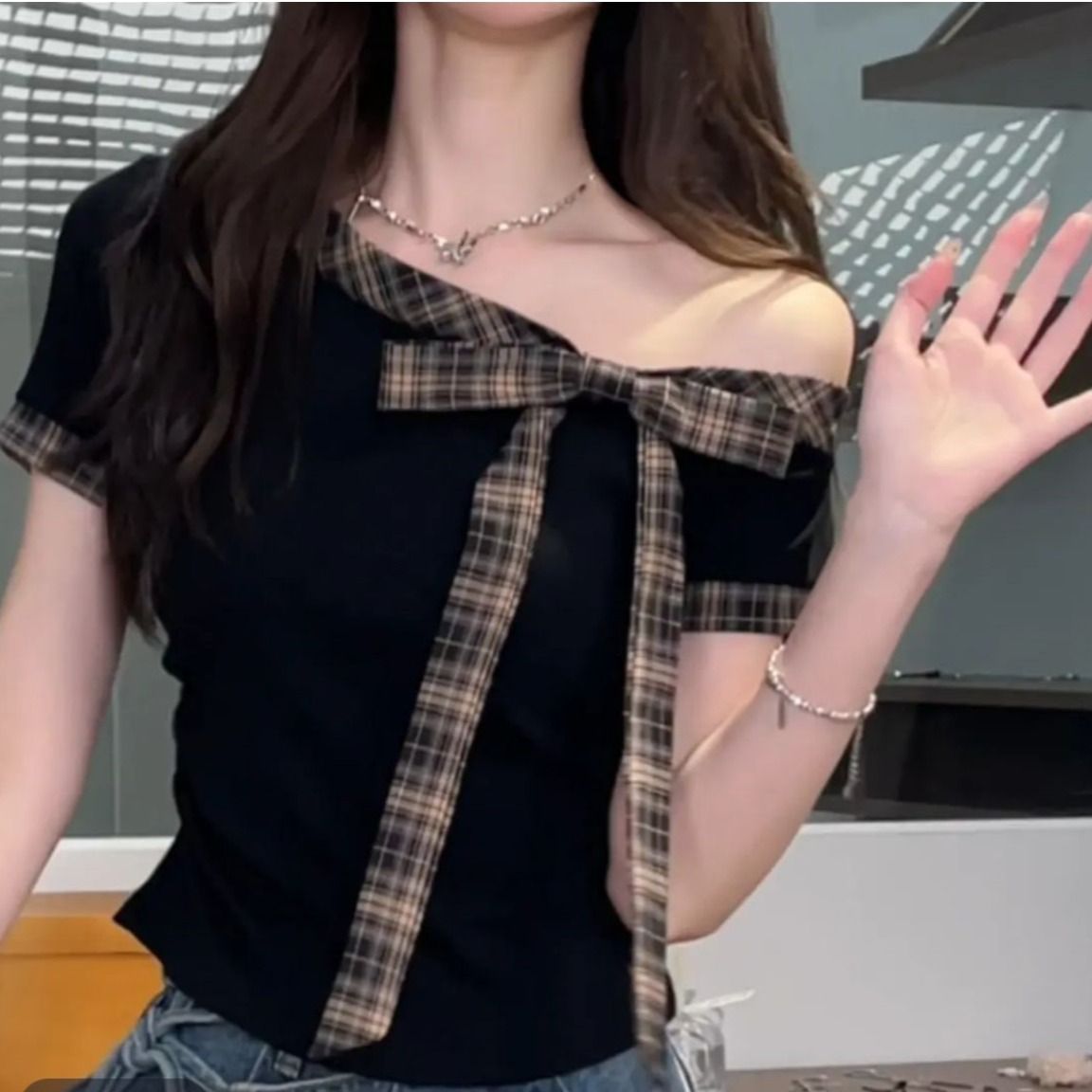 夏季甜美风条纹短袖T恤女小众蝴蝶结斜肩设计感修身百搭上衣ins潮