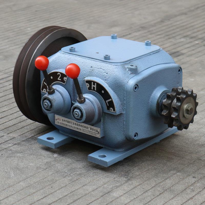 厂家制造电缆剥线机四档调节小型变速箱立式减速箱体自动剥皮机