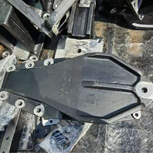 重型汽车配件大全 陕汽同力885 滑板式前簧后支架 87029010114