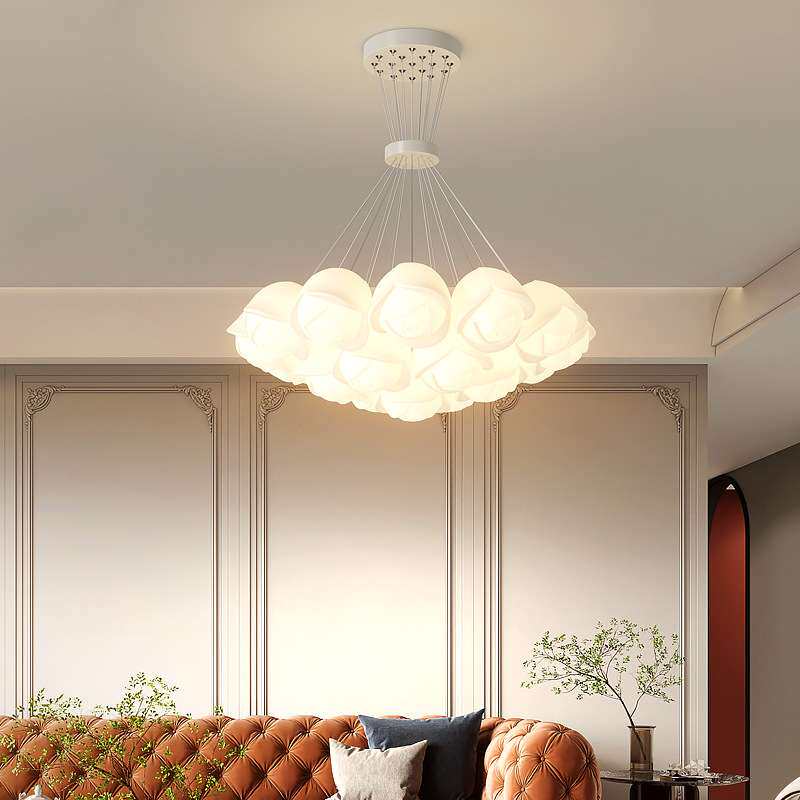 客厅吊灯法式奶油风灯具现代设计师款简约魔豆白色花苞玫瑰花朵灯