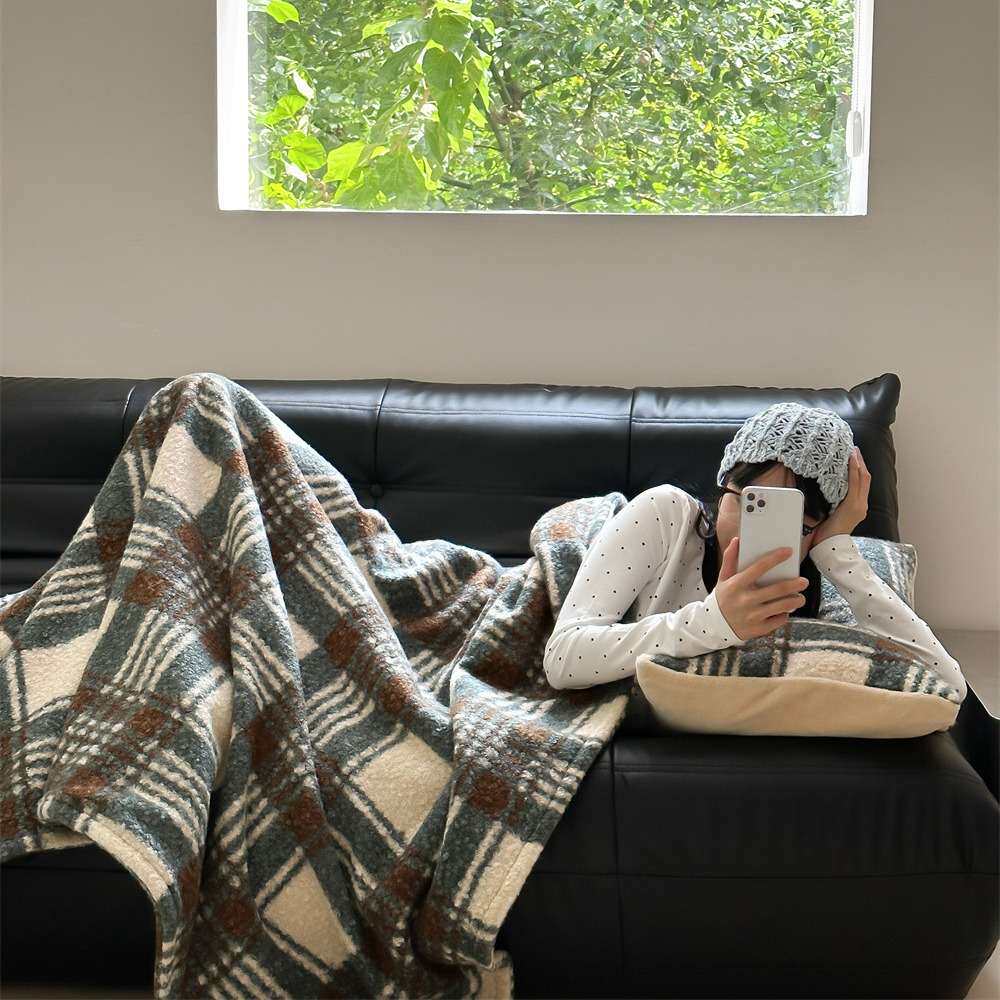 秋冬羊卷妮双面盖毯午睡毯复古英伦格子沙发毯床尾毯车载毯子坐垫