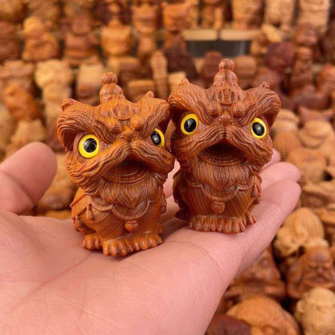 陈化崖柏瑞兽小醒狮手把件木雕手工国潮文玩汽车桌面摆件灵动瑞兽