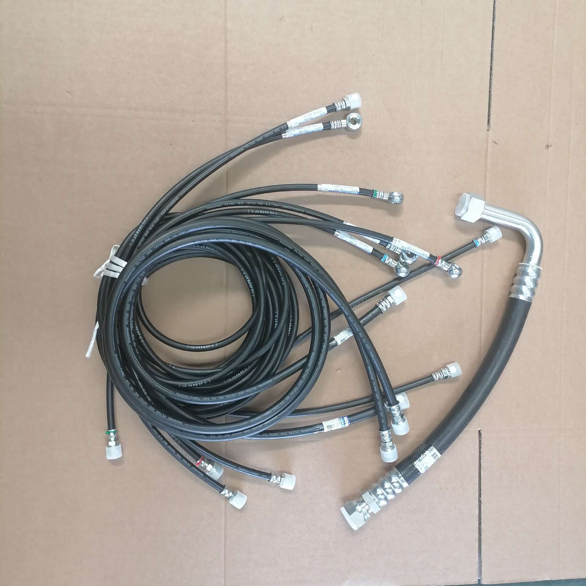 挖掘机液压油管全车软管高压管液压油管燃油管机油管手柄管PC