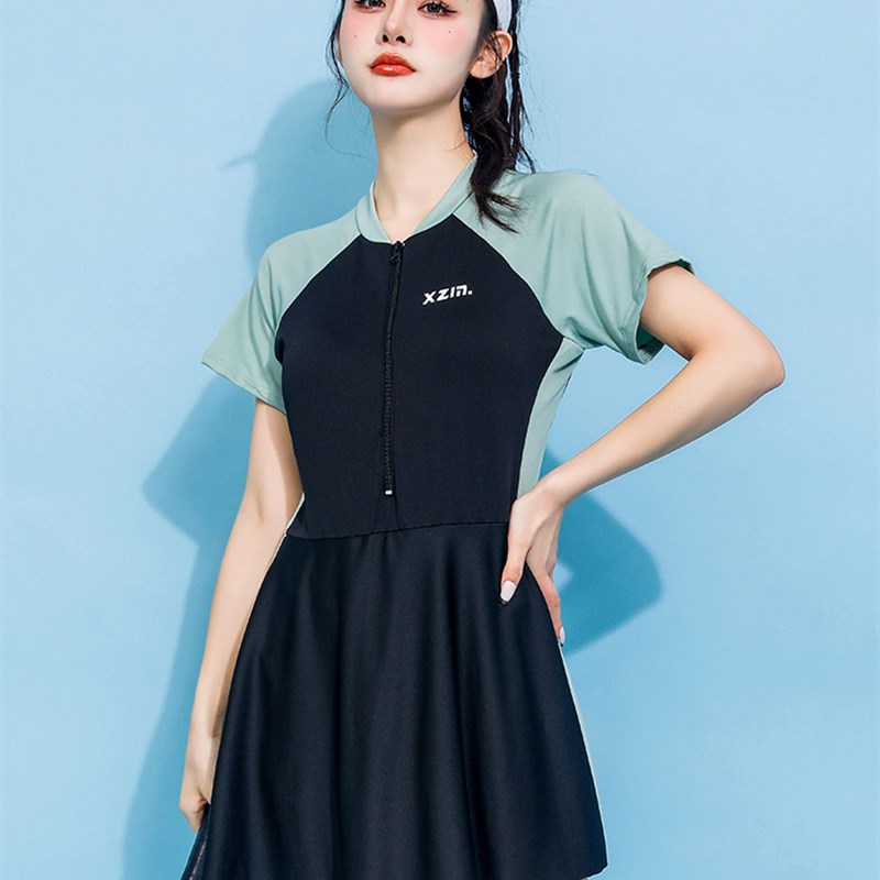 泳衣女网红风遮肚连体大码显瘦泡温泉学生加大胖mm遮肉胖子游泳装