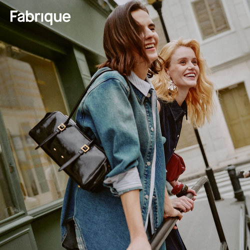 Fabrique油蜡牛皮波士顿腋下包