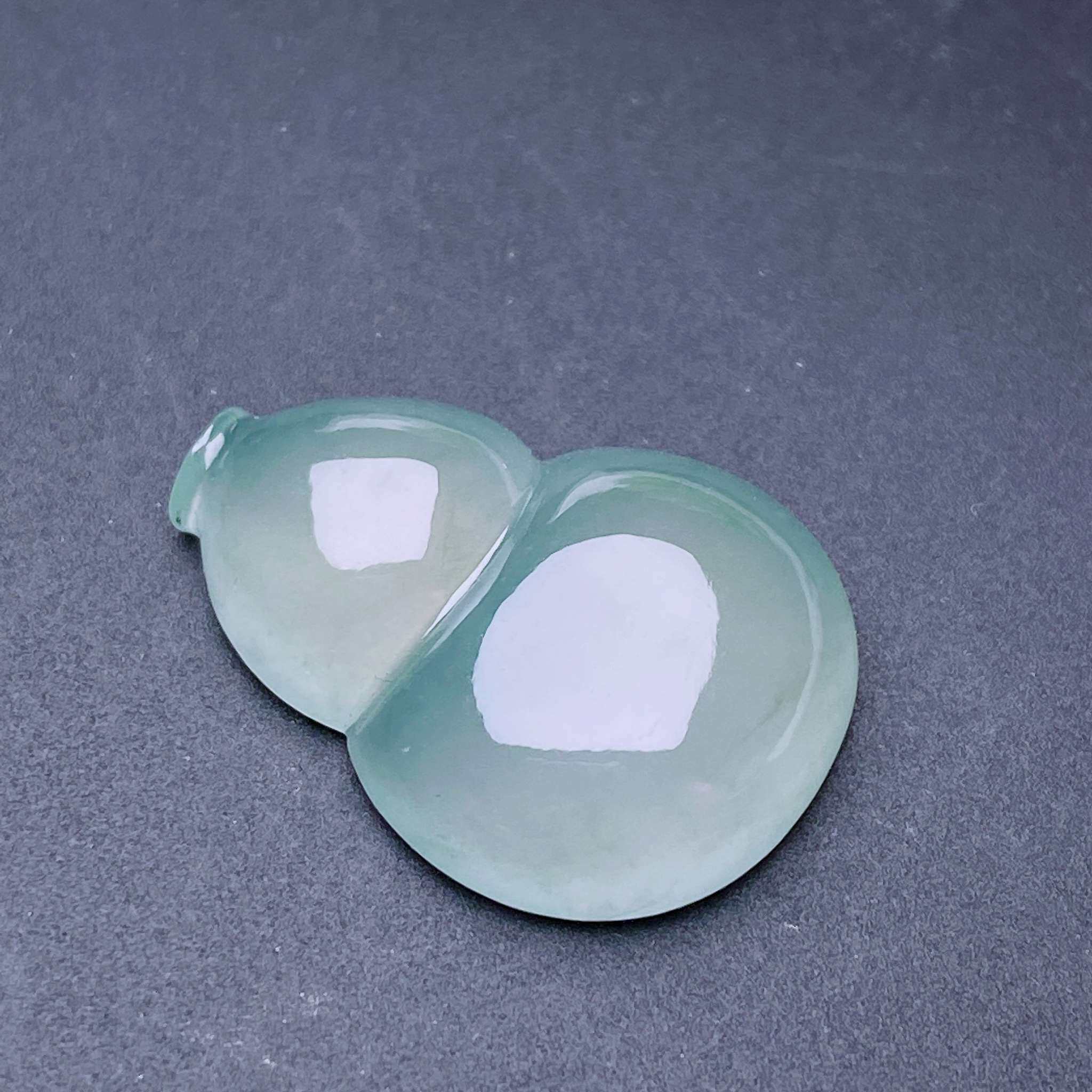 缅甸天然翡翠a货冰底色葫芦裸石镶嵌fxj尺寸20.1-14.6-5mm