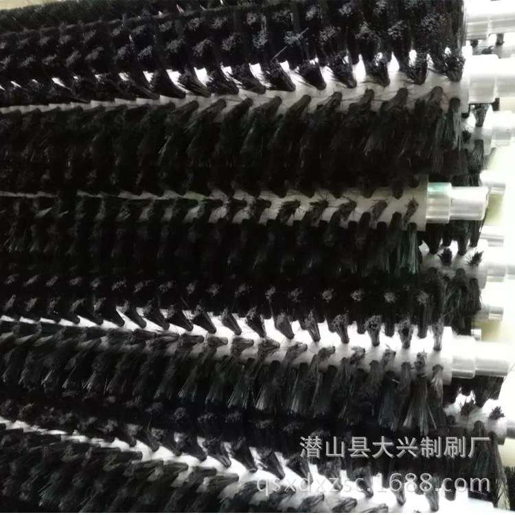 厂家生产工业毛刷辊 尼龙丝异形螺旋滚动刷 果蔬清洗机毛刷可定