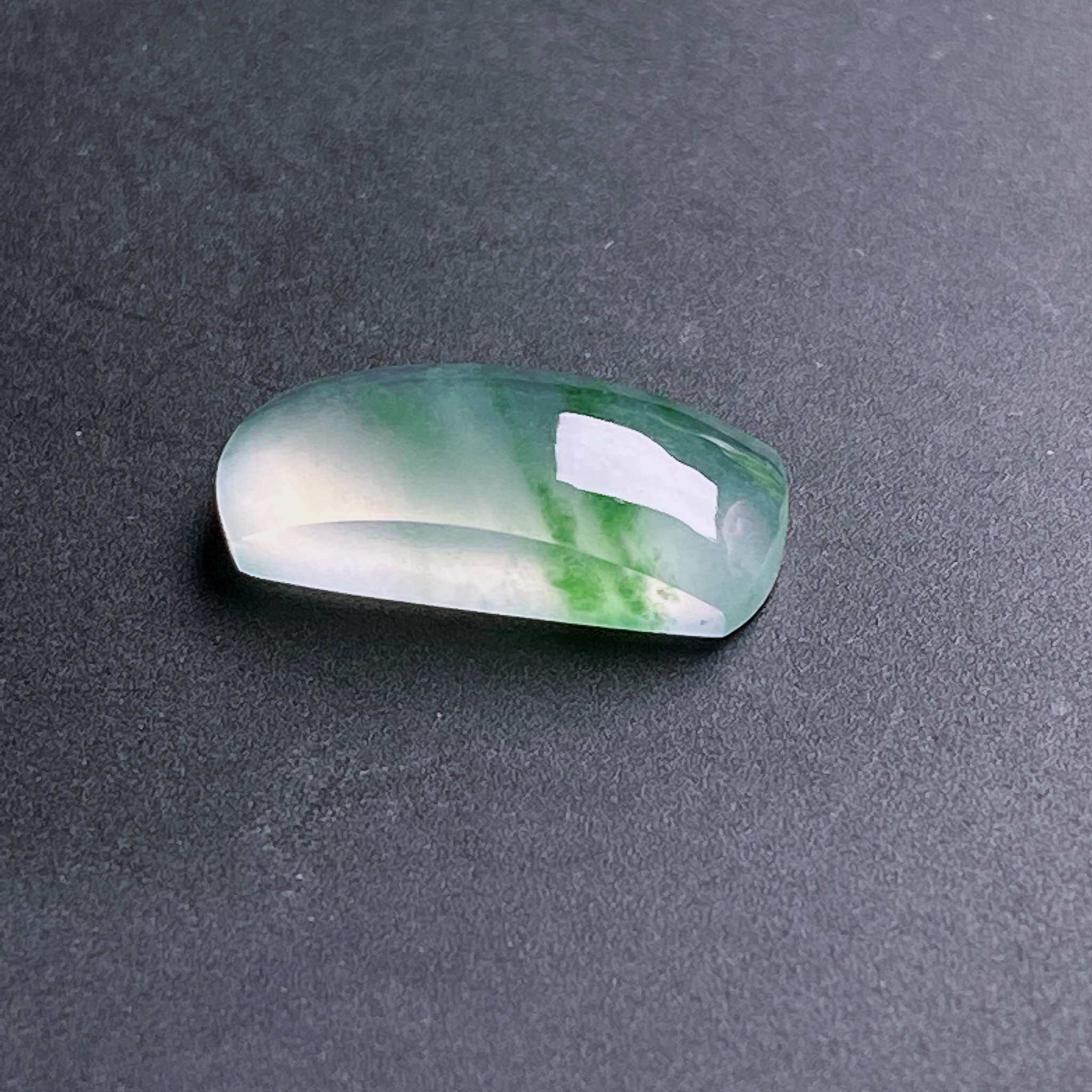 缅甸天然翡翠a货高冰飘花马鞍戒面裸石fxj尺寸:15-5.8-4.5mm