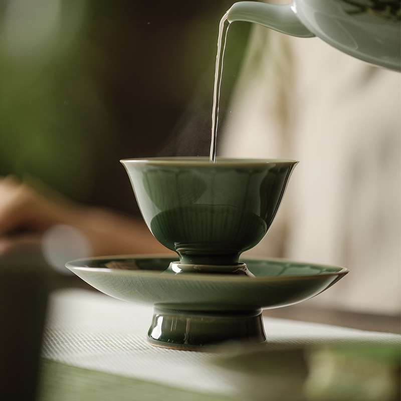 日式越窑青瓷手工雕刻莲瓣主人杯茶杯杯垫杯套茶具整套茶盏茶托