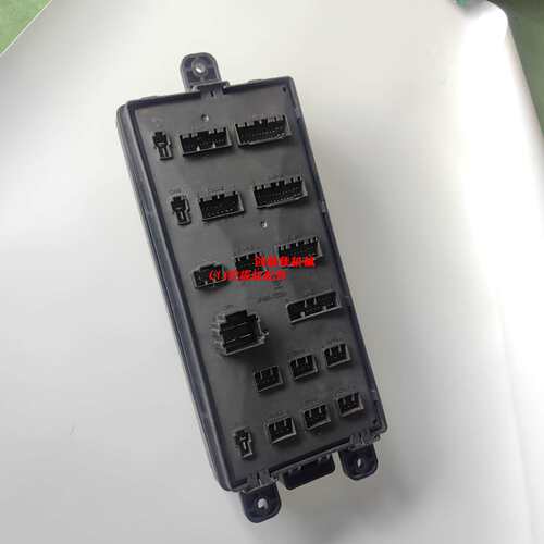 挖机保险丝盒YN24E00016F2 YN73E01024P2适用SK200-8 210 330 350