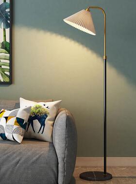 亚马逊供货客厅沙发落地灯创意百褶立式台灯高级北欧装饰落地LED