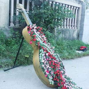 铁艺大型摆件经典 饰品 乐器大提琴雕塑户外花园林房地产别墅婚庆装